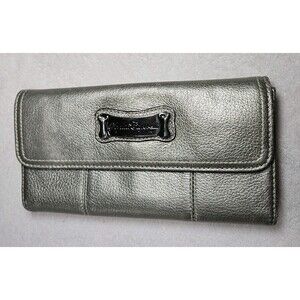 Sophia Caperelli Women's Leather Metallic Gold Wallet, Trifold, Zip, stylish